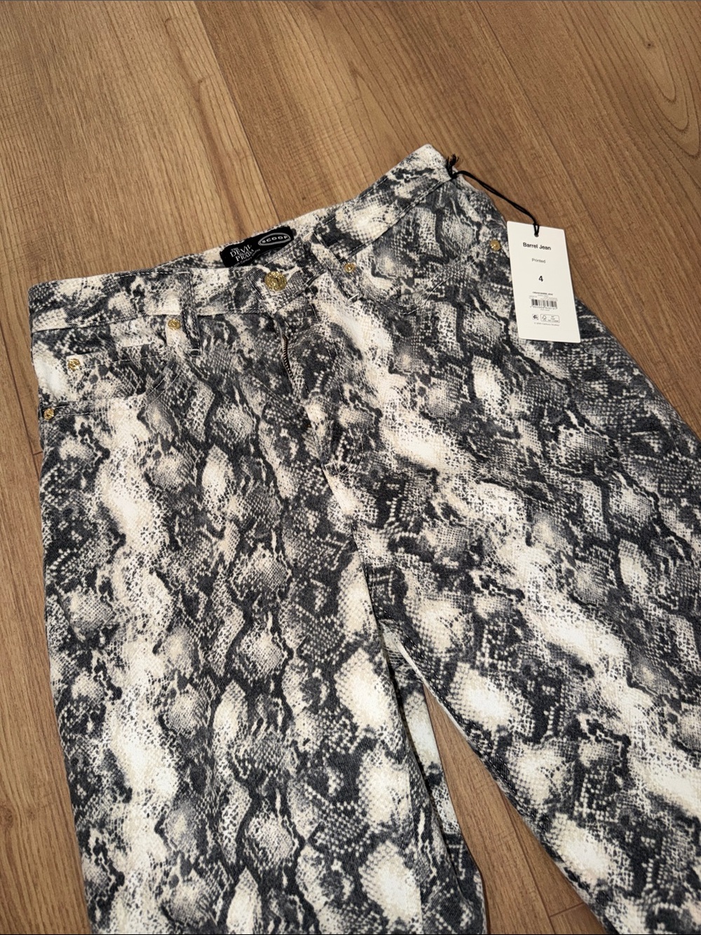 Women’s Snake Print Slim Jeans - Black & White - Picture 2 of 4